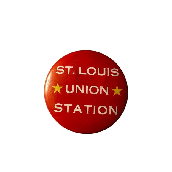 Vintage 1985 St. Louis Union Station Grand Re-Opening Pinback Button 2.25” Metal - Picture 1 of 2